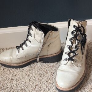 Limelight Women's White Lace-Up Boots